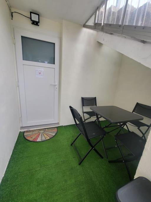 Appartement 2 Pieces Pres Du Lac De Bouzey Sanchey Exterior photo